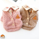 Warme gebreide winterkleding voor honden