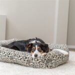 Trixie Hondenmand Leo Hoekig Panterprint Creme - 60 x 50 cm